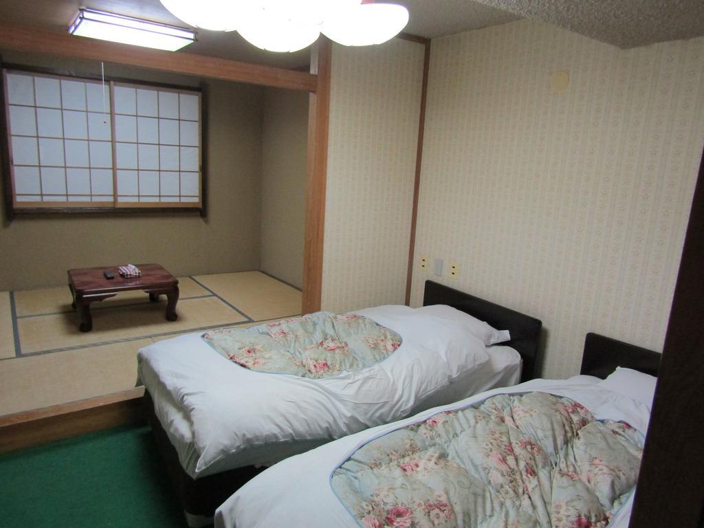 Hotel New Bernina Nagano Esterno foto