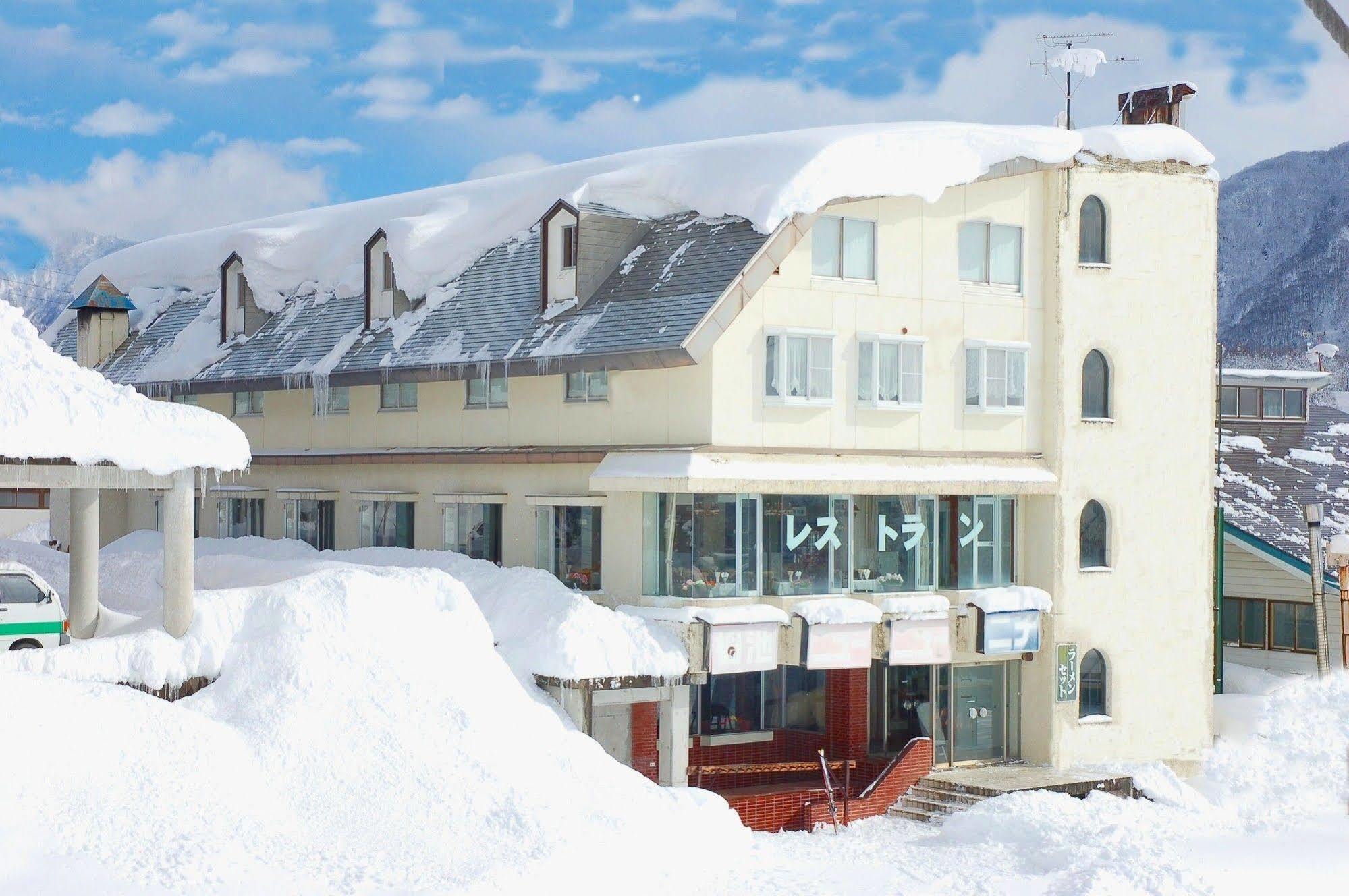 Hotel New Bernina Nagano Esterno foto